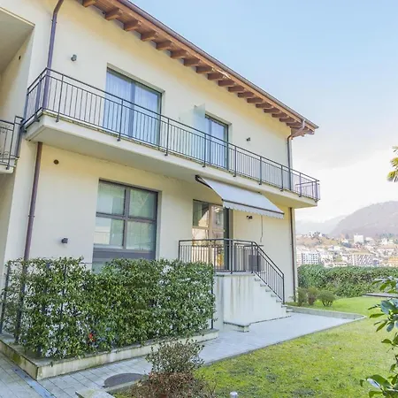 Waterfront Lake Orta Apartment